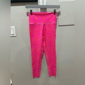 New Aerie High Rise Leggings Women’s M Pink Neon Zig Zag Stitching Yoga Pants